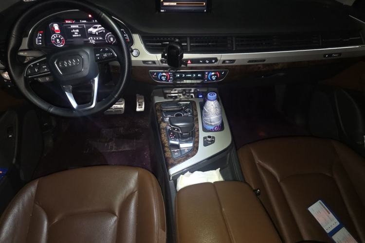 Used Audi Q7 2016 45 TFSI S line Sport Edition Center Console