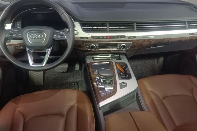 Used Audi Q7 2016 45 TFSI S line Sport Edition Center Console