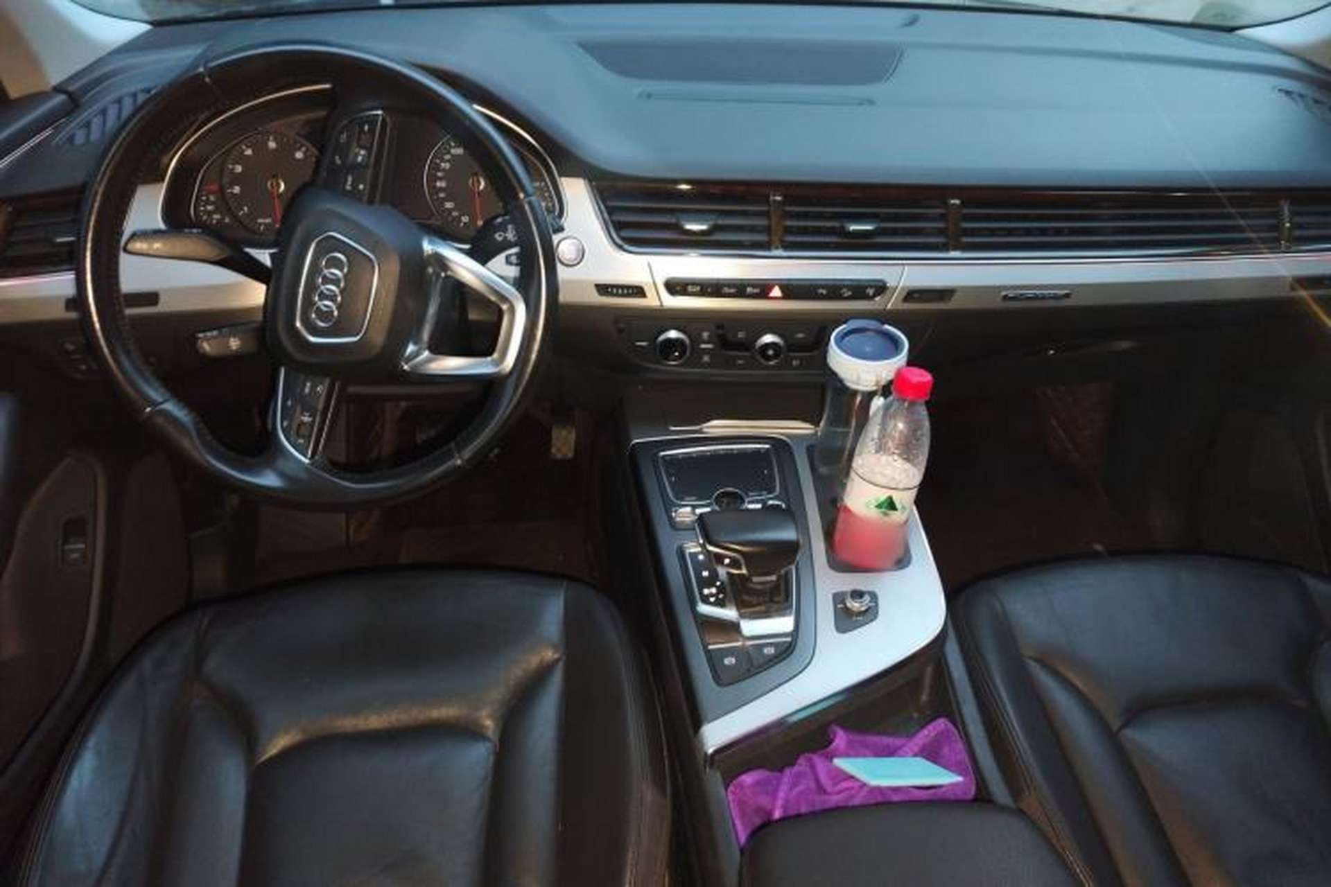 Used Audi Q7 2016 40 TFSI Comfort Model Center Console