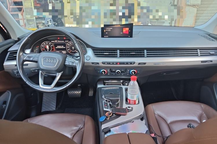 Used Audi Q7 2016 45 TFSI Technology Edition Center Console