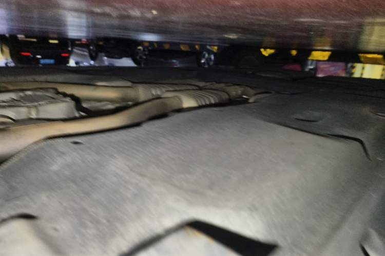 Used Audi Q7  Chassis Front Right