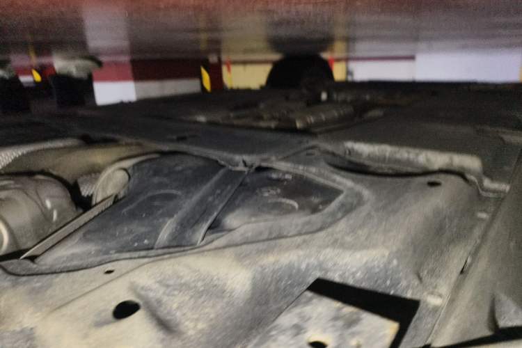 Used Audi Q7  Chassis Rear Left