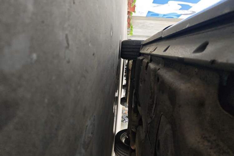 Used Audi Q7 2016 40 TFSI Comfort Model Chassis Rear Left