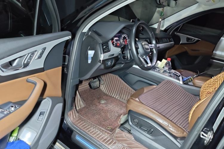 Used Audi Q7 2016 40 TFSI Comfort Model Driver Seat