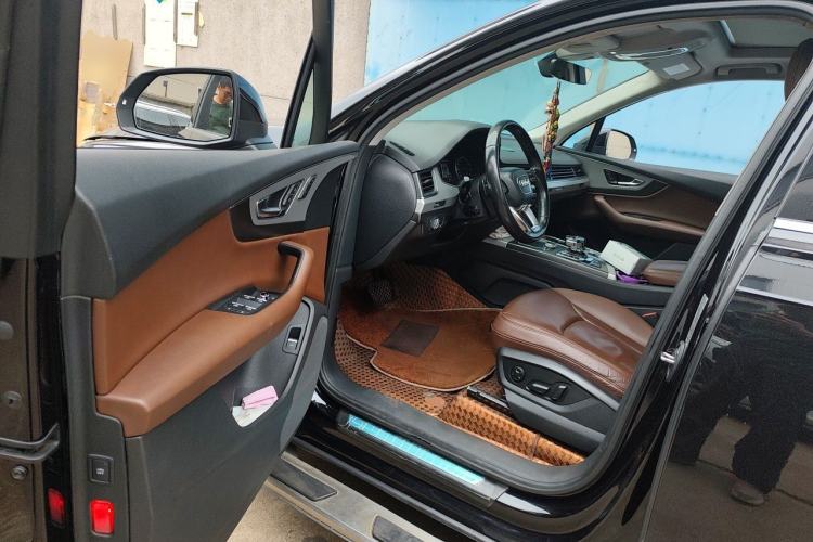 Used Audi Q7 2016 40 TFSI Comfort Model Driver Seat