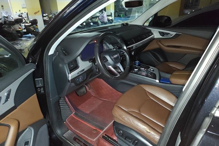 Used Audi Q7 2016 45 TFSI Technology Edition Driver Seat