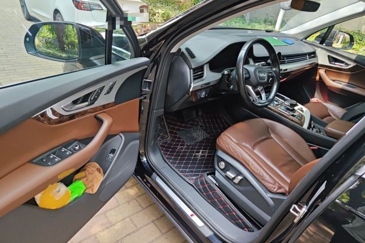 Used Audi Q7 2016 40 TFSI Comfort Model Driver Seat
