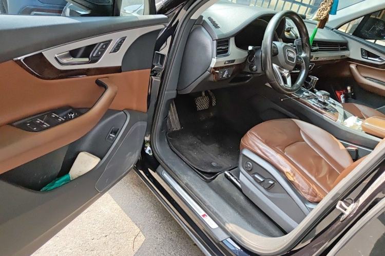 Used Audi Q7 2016 45 TFSI S line Sport Edition Driver Seat
