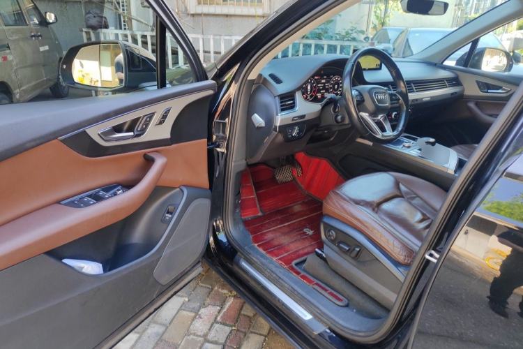 Used Audi Q7 2016 40 TFSI Comfort Model Driver Seat