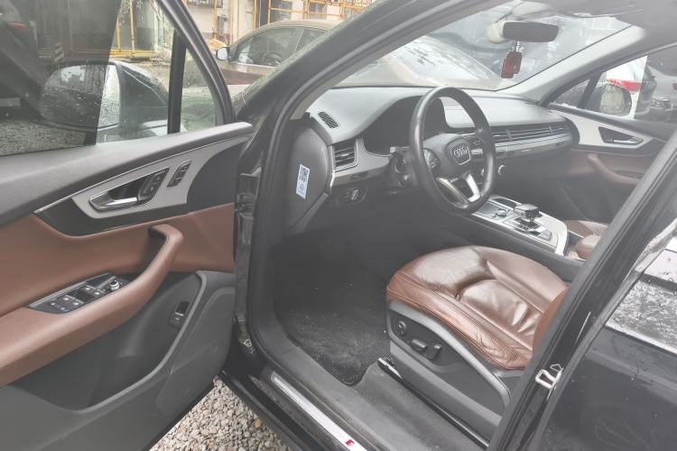 Used Audi Q7 2016 40 TFSI Comfort Model Driver Seat