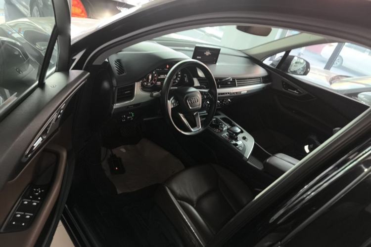Used Audi Q7 2016 45 TFSI Technology Edition Driver Seat