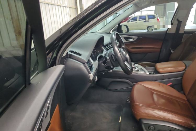 Used Audi Q7 2016 40 TFSI Comfort Model Driver Seat