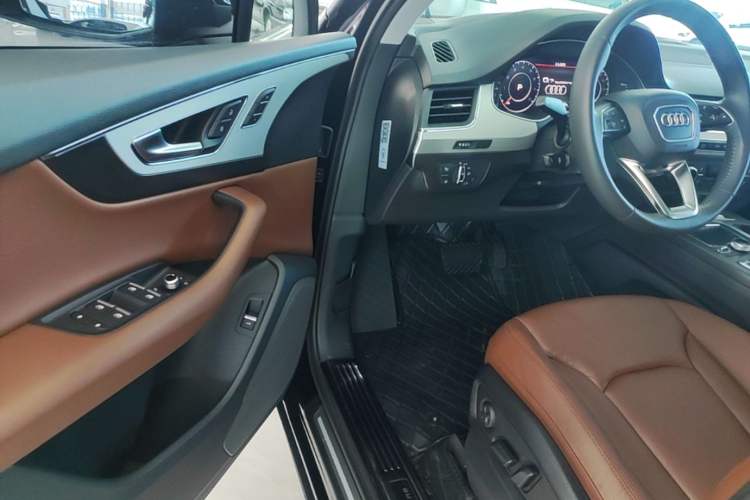 Used Audi Q7 2016 40 TFSI Comfort Model Driver Seat