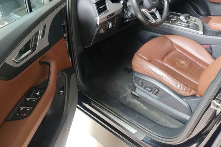 Used Audi Q7 2016 45 TFSI Technology Edition Driver Seat
