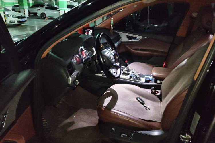 Used Audi Q7 2016 40 TFSI Comfort Model Driver Seat
