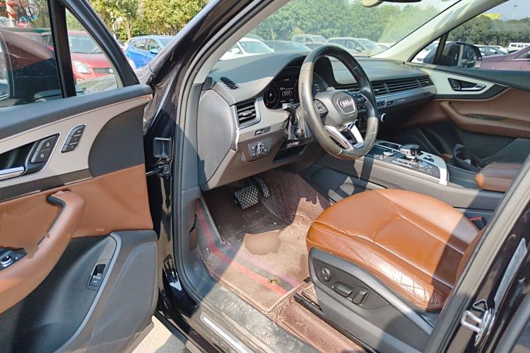Used Audi Q7 2016 40 TFSI Comfort Model Driver Seat