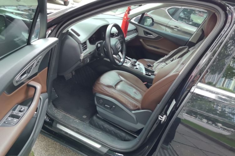 Used Audi Q7 2016 40 TFSI Comfort Model Driver Seat