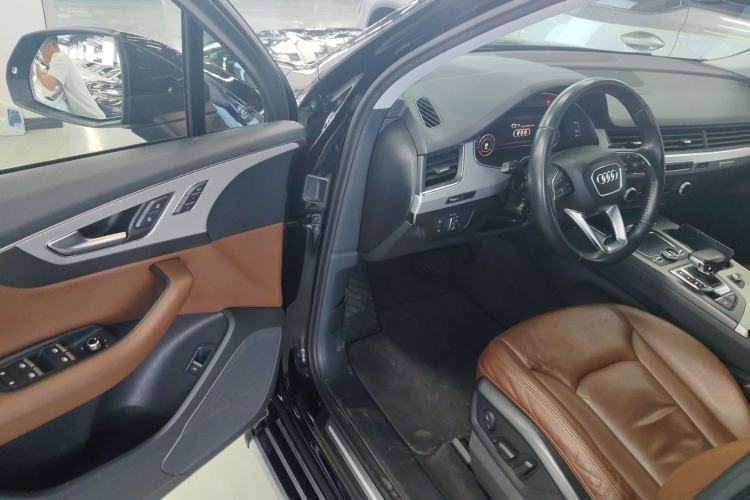 Used Audi Q7 2016 45 TFSI Technology Edition Driver Seat