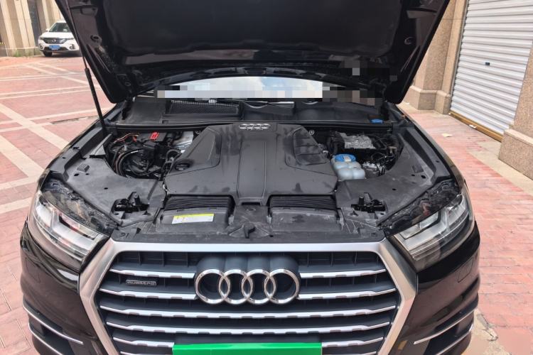 Used Audi Q7 2016 40 TFSI Comfort Model Engine Bay