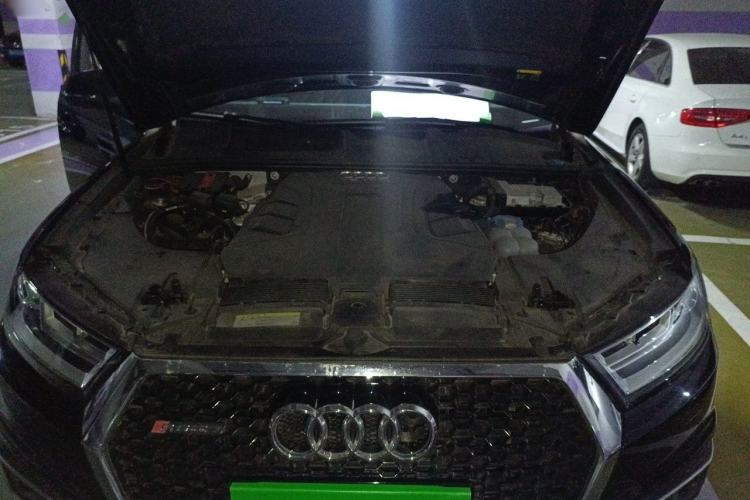 Used Audi Q7 2016 45 TFSI Technology Edition Engine Bay