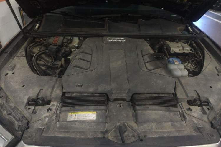 Used Audi Q7 2016 3.0 TFSI parallel import Engine Bay