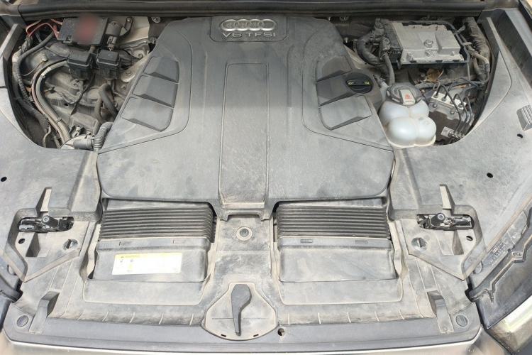 Used Audi Q7 2016 45 TFSI Technology Edition Engine Bay