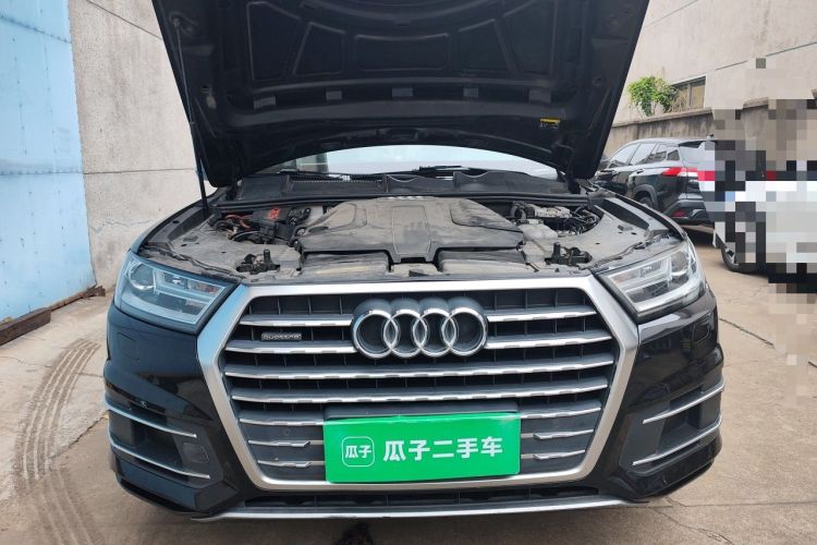 Used Audi Q7 2016 40 TFSI Comfort Model Engine Bay