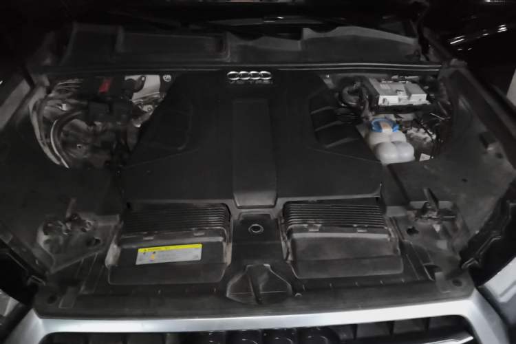 Used Audi Q7 2016 45 TFSI S line Sport Edition Engine Bay