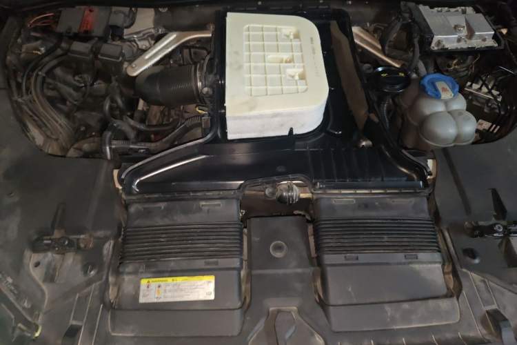 Used Audi Q7 2016 45 TFSI Technology Edition Engine Bay