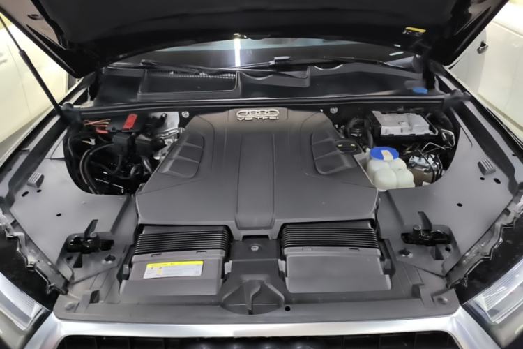 Used Audi Q7 2016 45 TFSI S line Prestige Edition Engine Bay
