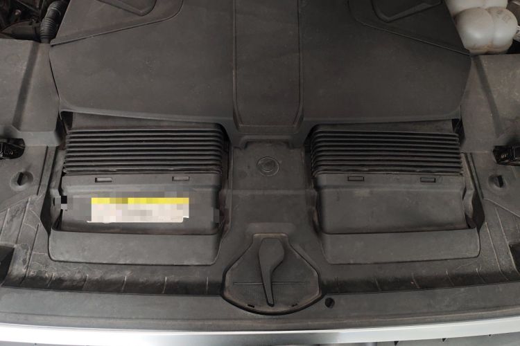 Used Audi Q7 2016 45 TFSI Technology Edition Engine Bay