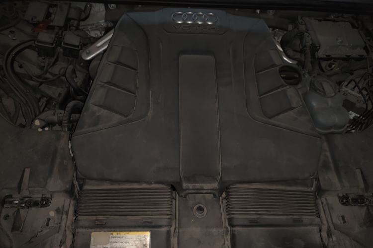 Used Audi Q7 2016 45 TFSI Technology Edition Engine Bay