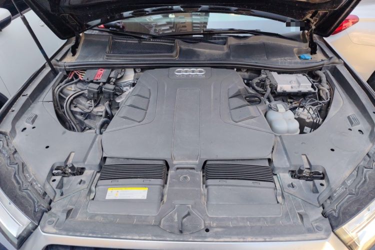 Used Audi Q7 2016 45 TFSI Technology Edition Engine Bay
