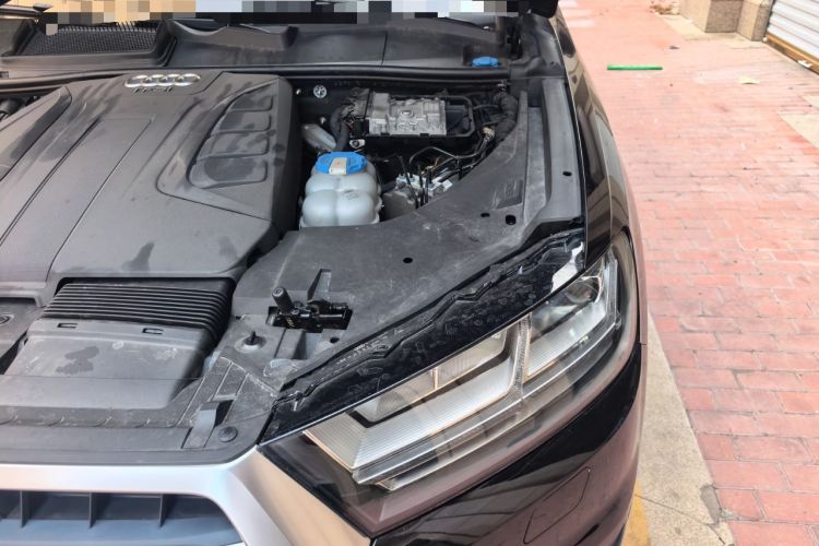 Used Audi Q7 2016 40 TFSI Comfort Model Engine Bay Left