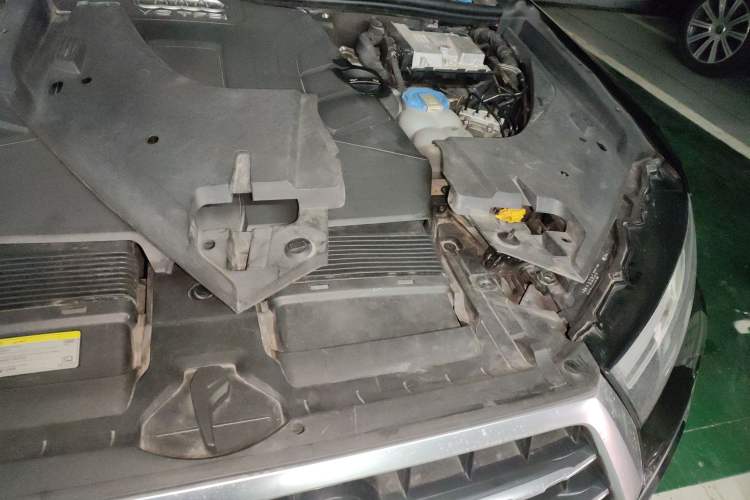 Used Audi Q7 2016 45 TFSI S line Sport Edition Engine Bay Left