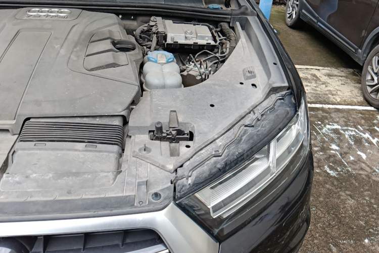 Used Audi Q7 2016 45 TFSI S line Prestige Edition Engine Bay Left
