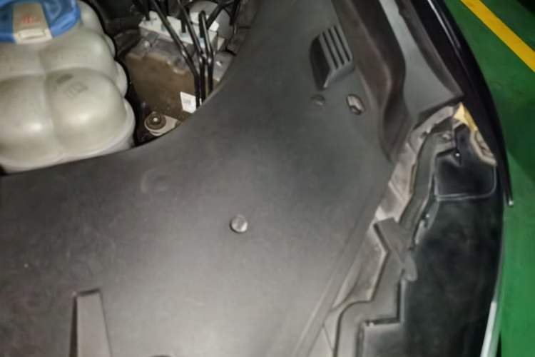 Used Audi Q7 2016 40 TFSI Comfort Model Engine Bay Left