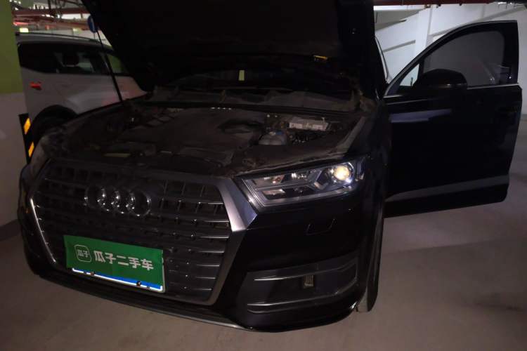 Used Audi Q7 2016 45 TFSI Technology Edition Engine Bay Left