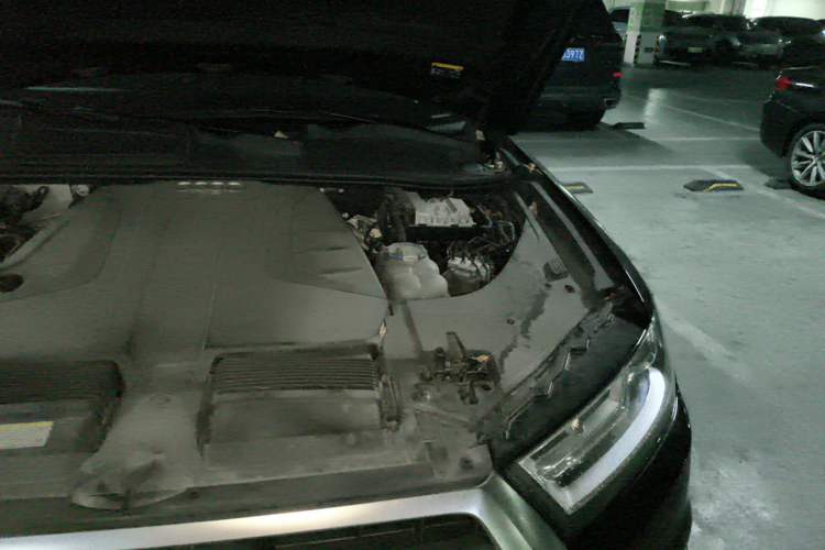 Used Audi Q7 2016 40 TFSI Comfort Model Engine Bay Left