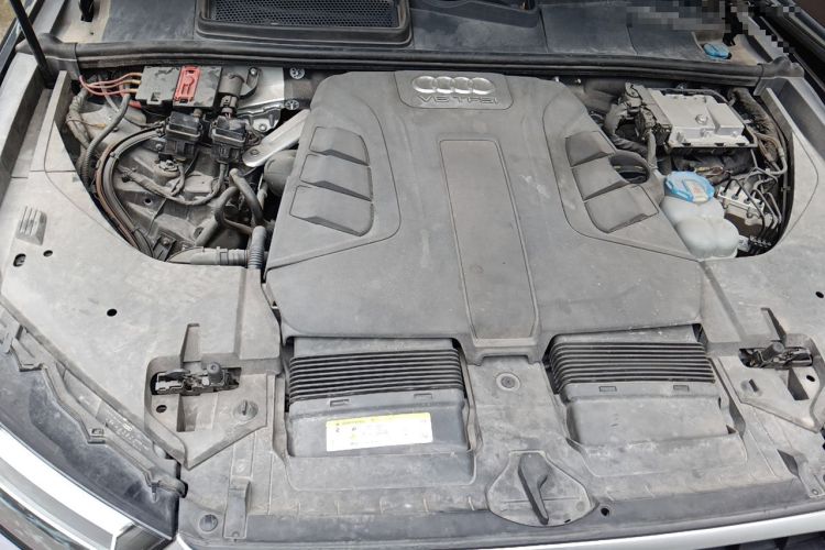 Used Audi Q7 2016 45 TFSI S line Prestige Edition Engine Bay
