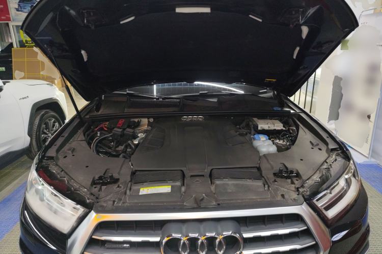 Used Audi Q7 2016 45 TFSI Technology Edition Engine Bay