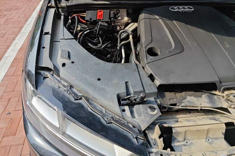 Used Audi Q7 2016 40 TFSI S line Sport Edition Engine Bay Right