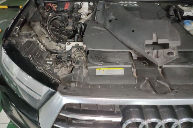 Used Audi Q7 2016 45 TFSI S line Sport Edition Engine Bay Right