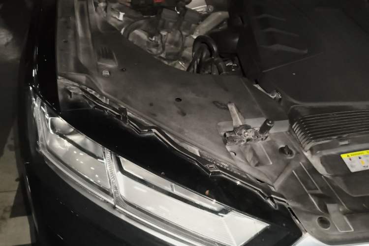 Used Audi Q7 2016 45 TFSI S line Sport Edition Engine Bay Right