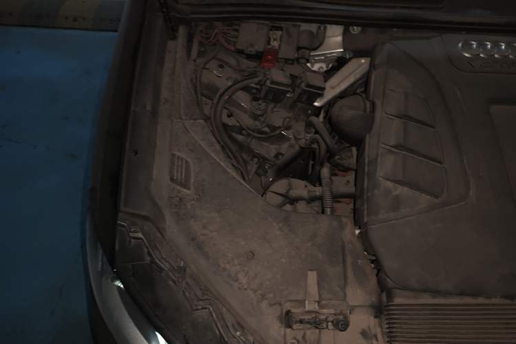 Used Audi Q7 2016 45 TFSI Technology Edition Engine Bay Right