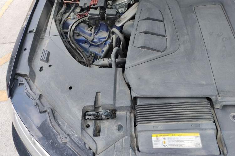 Used Audi Q7 2016 45 TFSI Technology Edition Engine Bay Right