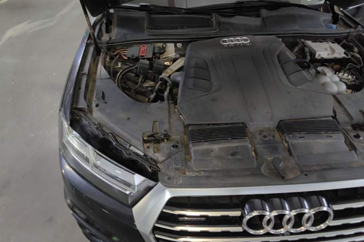 Used Audi Q7 2016 3.0 TFSI parallel import Engine Bay Right