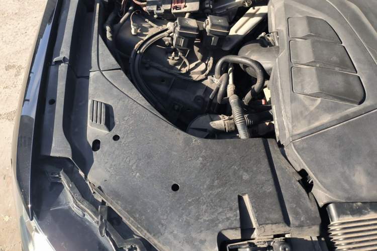 Used Audi Q7 2016 45 TFSI Technology Edition Engine Bay Right