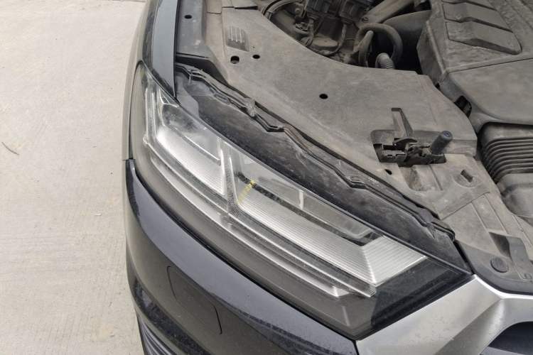 Used Audi Q7 2016 45 TFSI S line Sport Edition Engine Bay Right