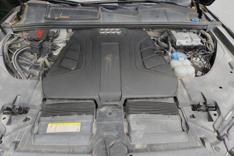 Used Audi Q7 2016 45 TFSI S line Sport Edition Engine Bay